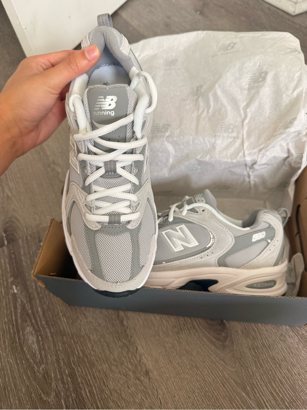 New Balance 530 Light Gray and White Athletic Sneakers - Picture 2 of 5